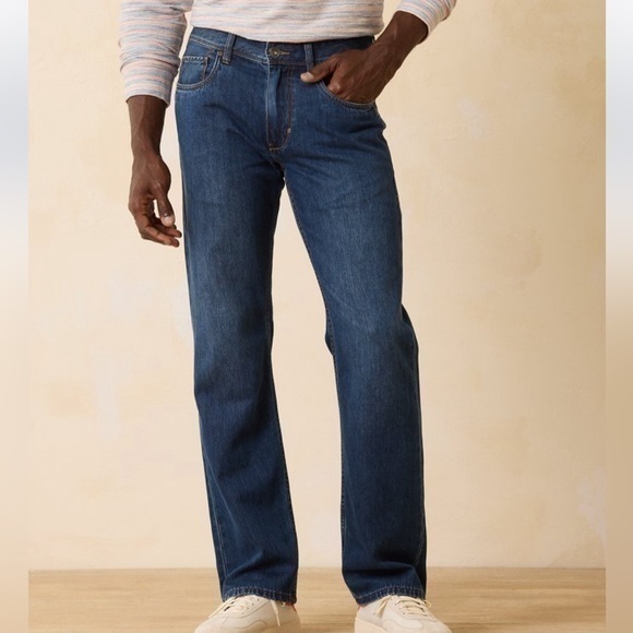 Tommy Bahama Easy Fit Straight Leg Jeans 38W 30L - Picture 1 of 13